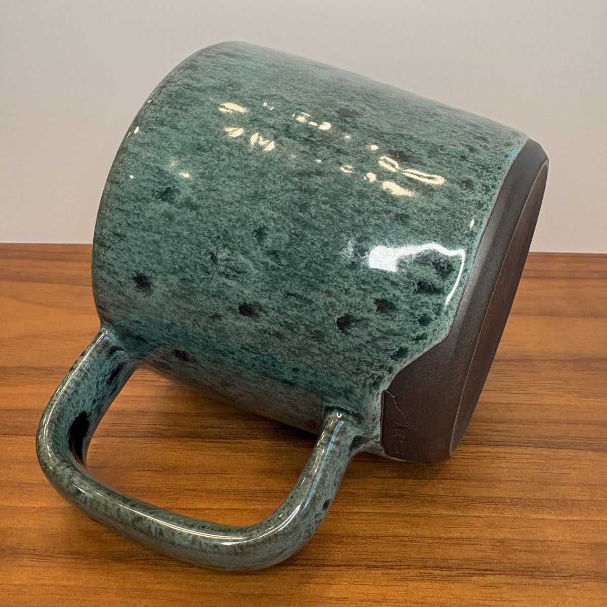 Mug (with thumb dent)